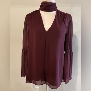Max Studio women’s wine xs bell sleeve top w/lining in body.